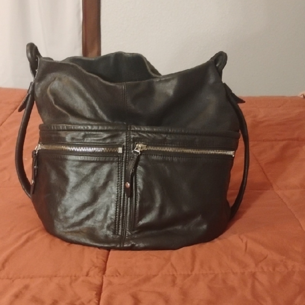 Olivia Harris Black Leather Handbag with Silver Accents - Picture 1 of 9